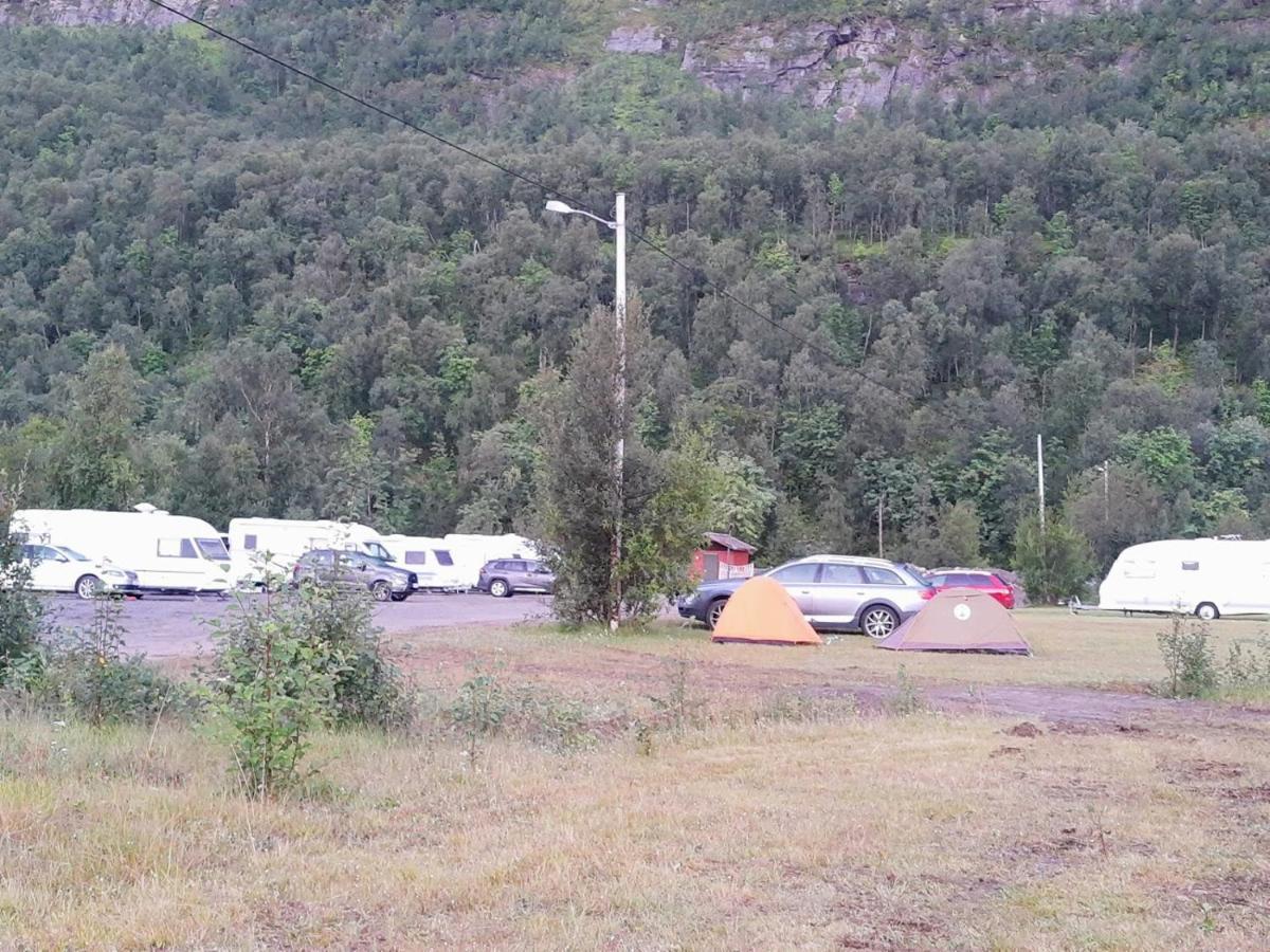 Basecamp Birtavarre Luaran gambar