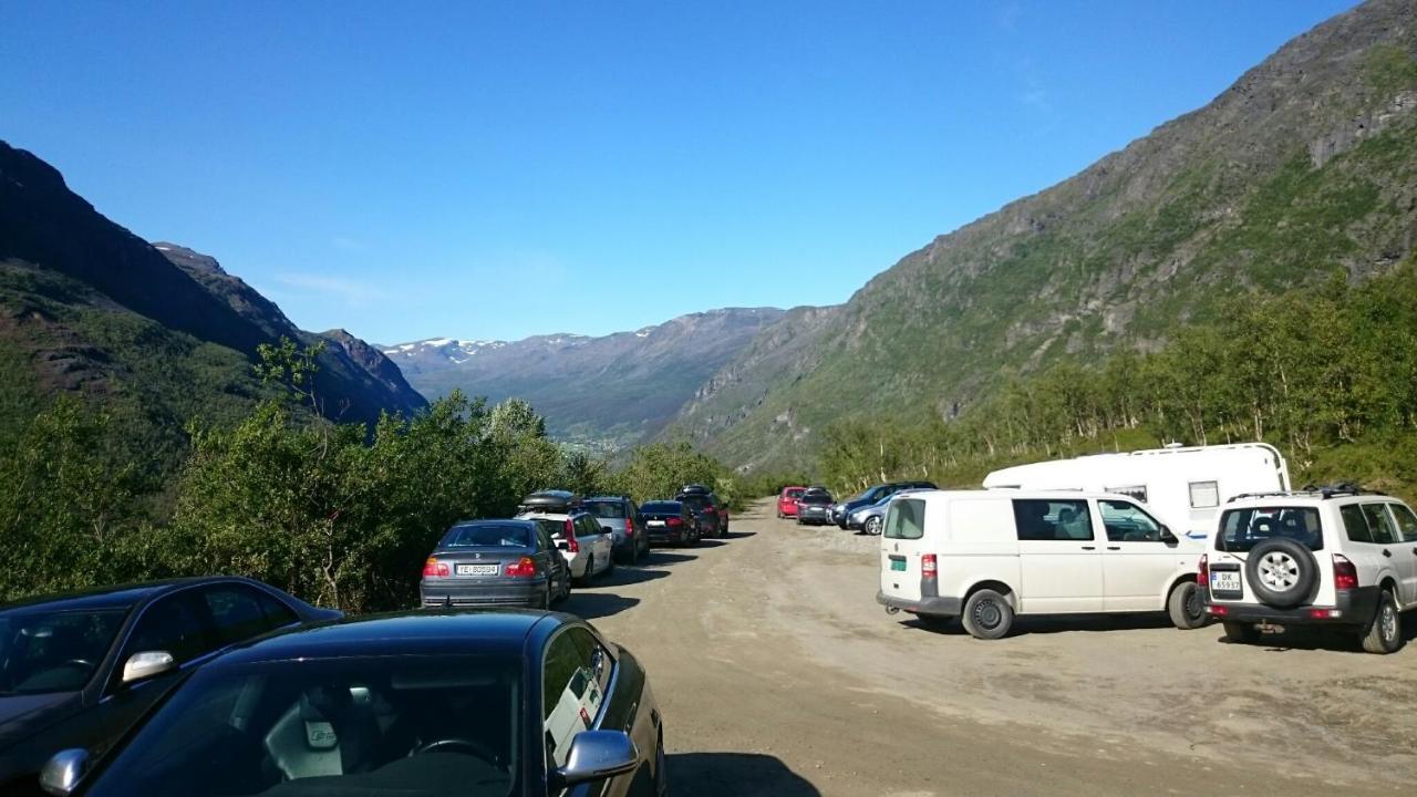 Basecamp Birtavarre Luaran gambar